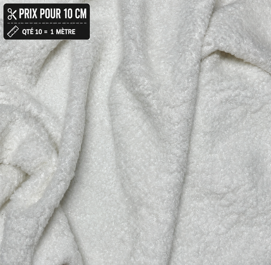 Fausse fourrure blanche bouclée douce à poils 1,5 cm vendue à la coupe