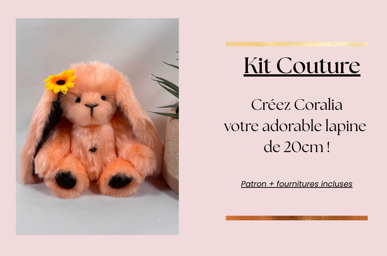 Kit couture peluche lapin Coralia 20 cm avec fausse fourrure et patron inclus