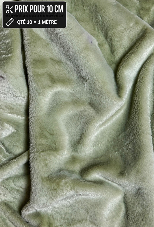 Fausse fourrure vert sauge à poils moyens pour ours de collection