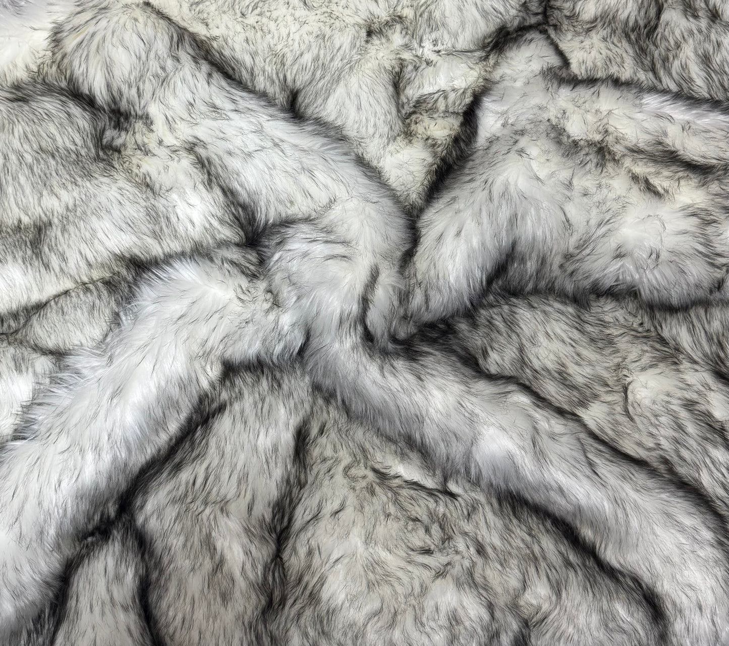 Tissu imitation fourrure blanche et noire pour ours de collection
