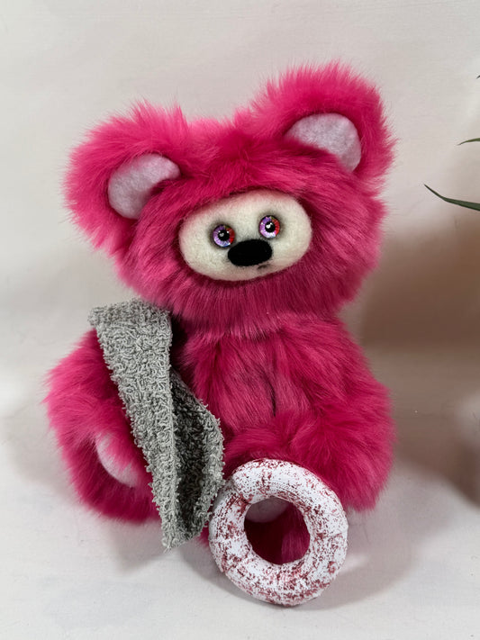 Framboise, Frimousse de collection rose de 15 cm avec yeux de verre colorés, bouée et serviette de plage, création artisanale française