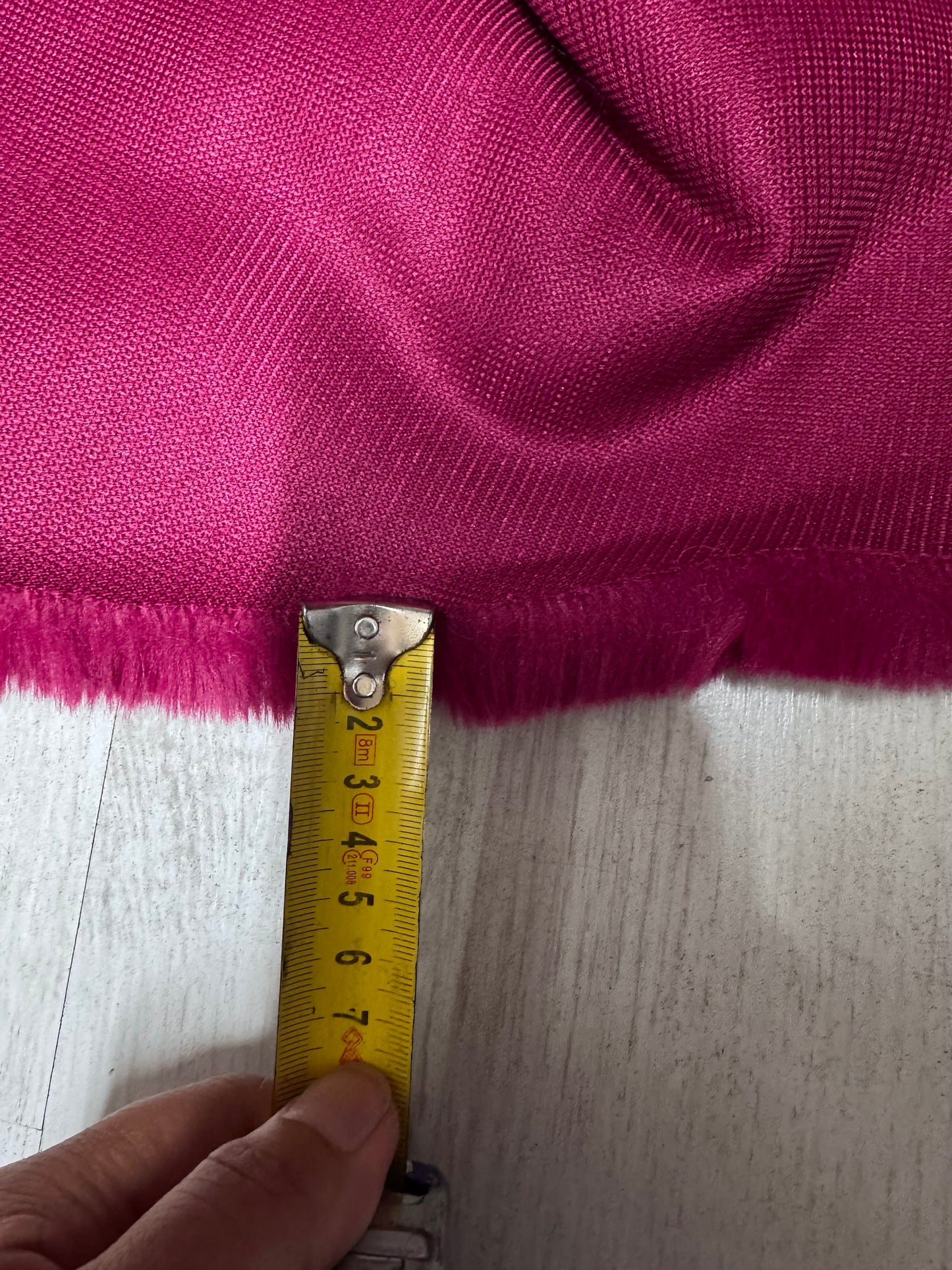 Tissu fausse fourrure fuchsia pour fursuit peluche et création textile