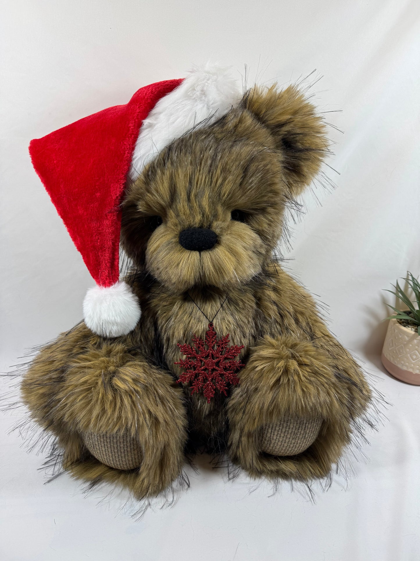 Ours de collection “Navidad” – 65 cm – Articulé à l’ancienne bois & métal – Pièce unique