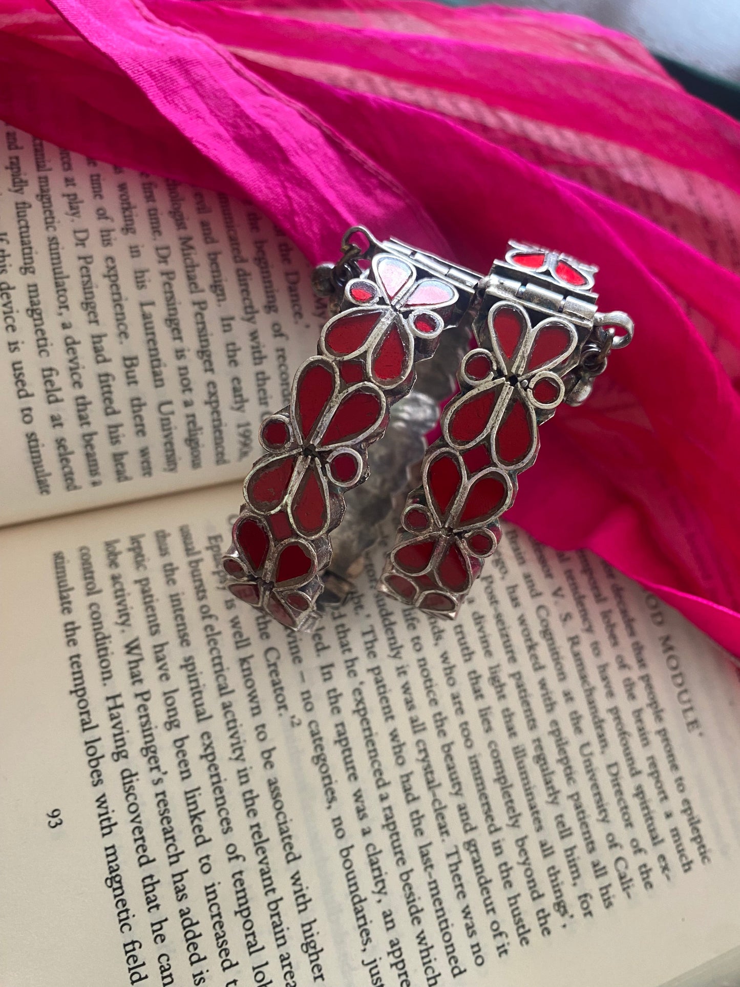 Nouky – Créature féerique articulée avec ailes papillon amovibles | Pièce unique faite main