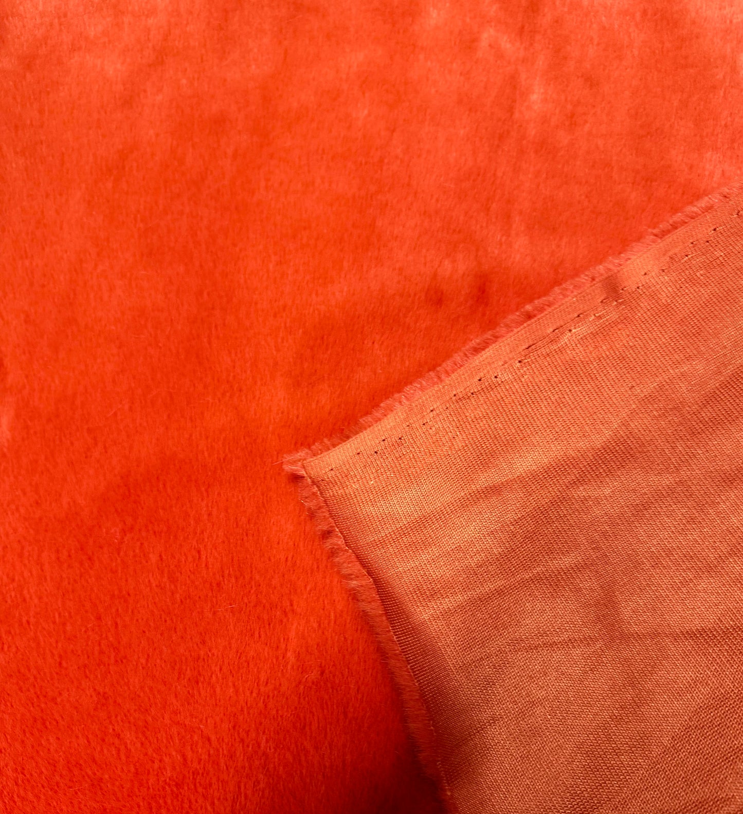 🧡 Fausse fourrure orange | Coupon 30×70 cm | Poil 1 cm ultra doux