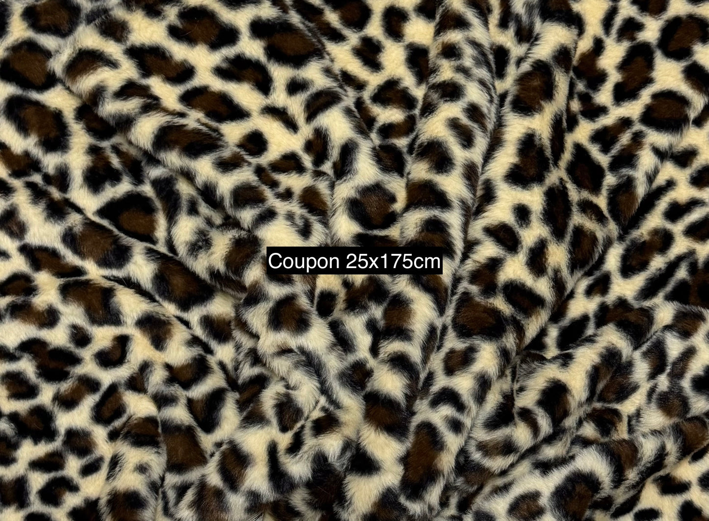 Coupon fausse fourrure léopard 25x175 cm – poils courts 0,5 à 1 cm – tissu couture