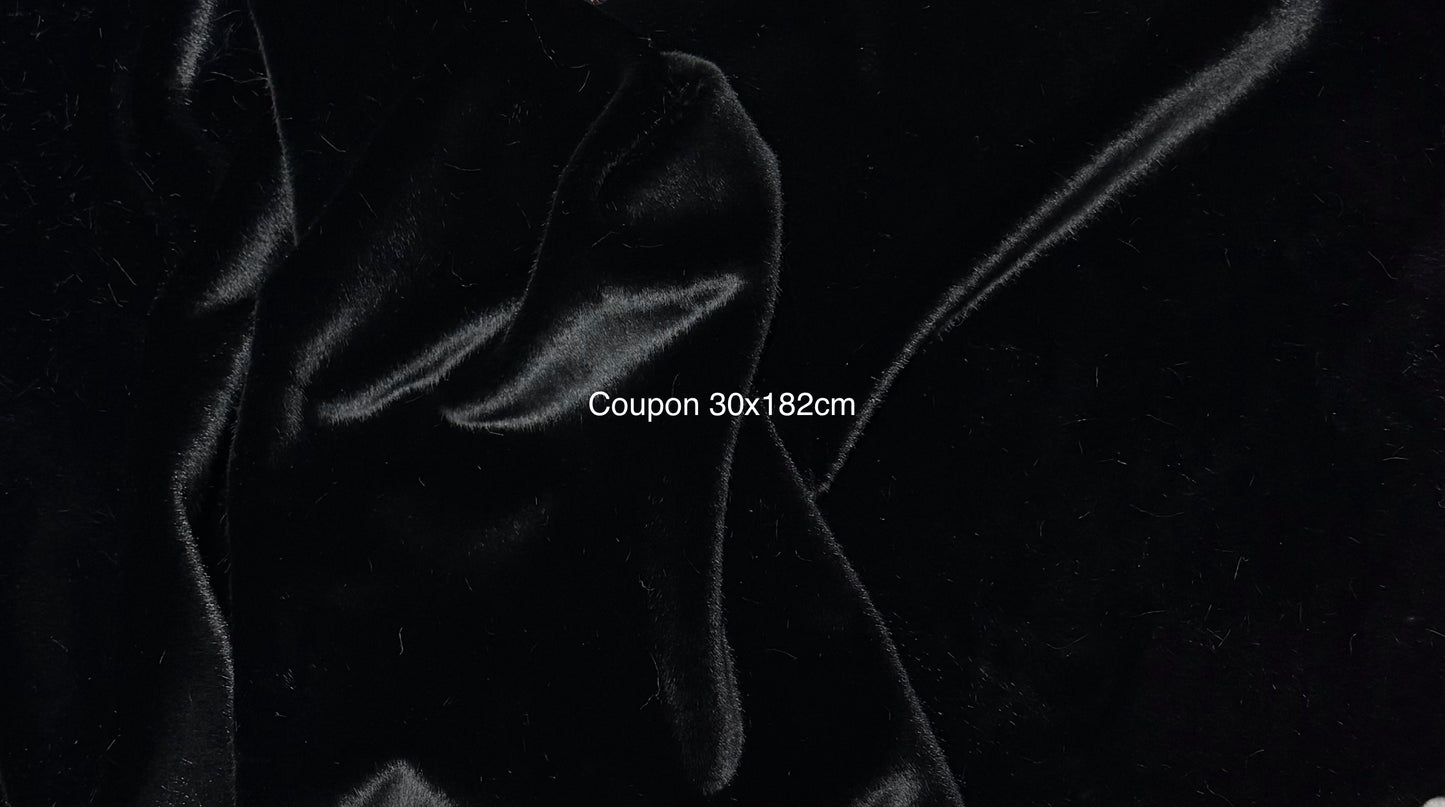 Coupon tissu fausse fourrure douce à poils courts noir 30cmx182cm