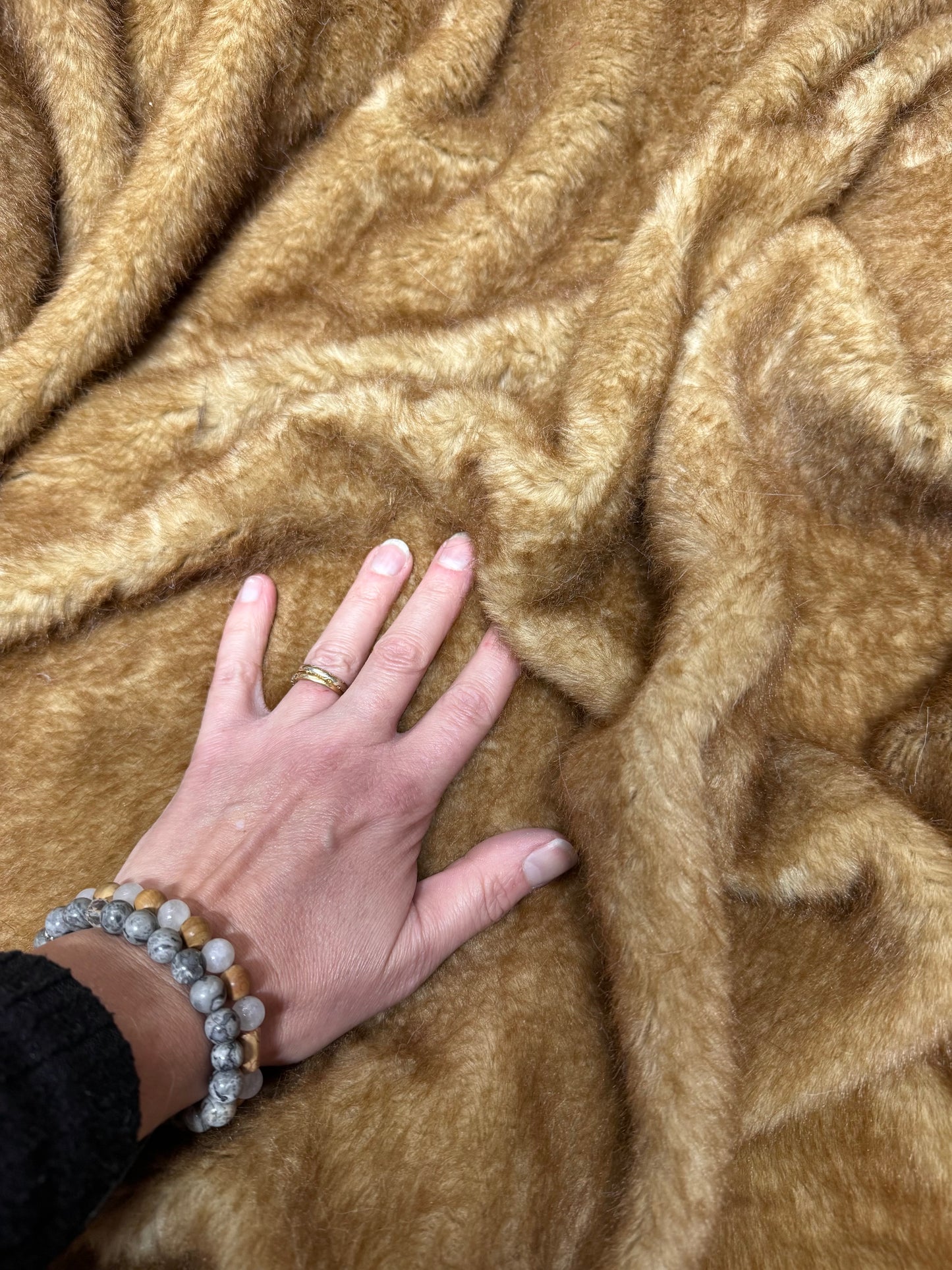 Coupon fausse fourrure marron 30x175 cm 🧵 poils courts 1,5 cm