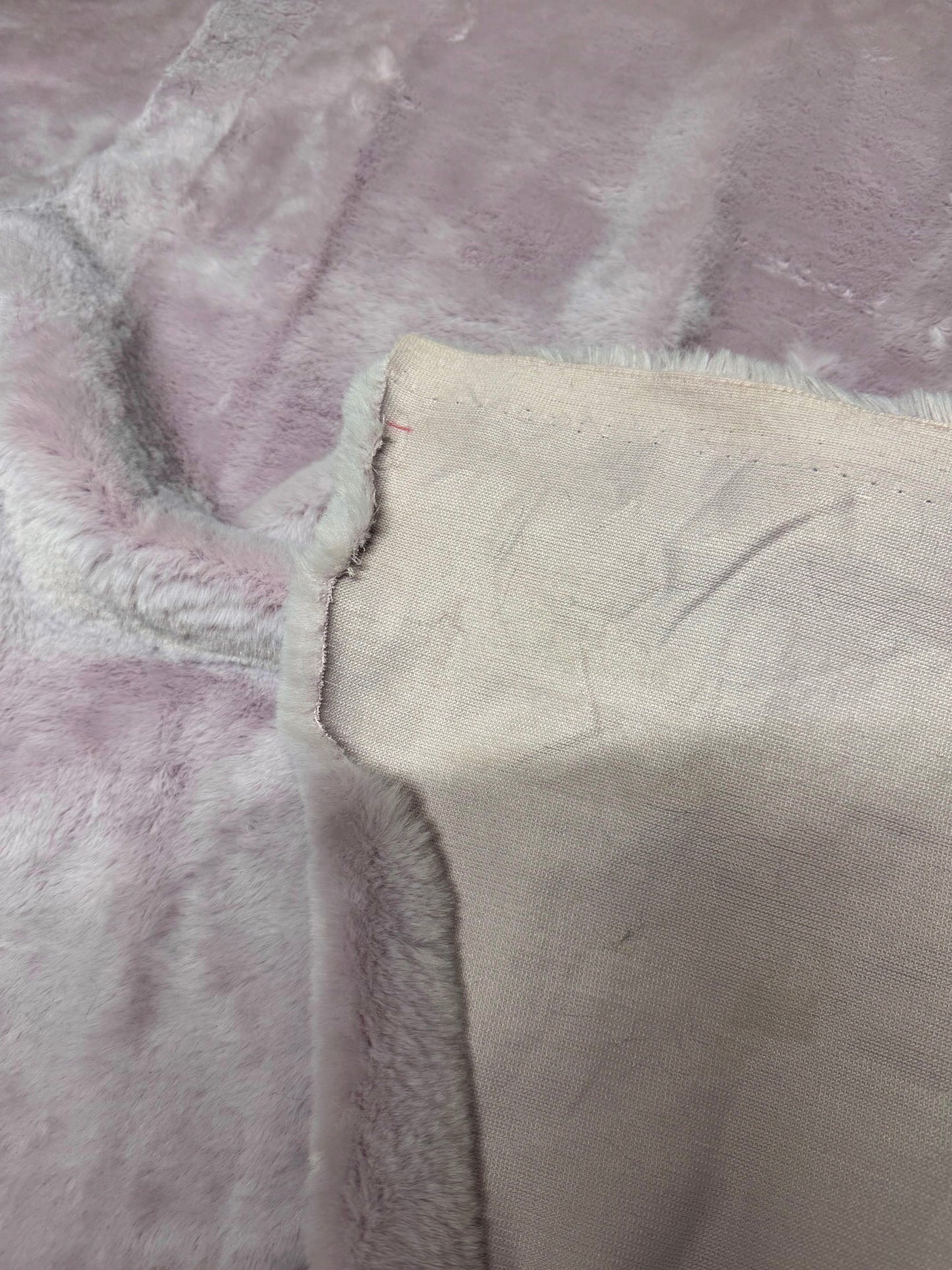 Coupon tissu fausse fourrure lila rose 30x112 cm 🧵 poils mi-longs env. 1,5 cm