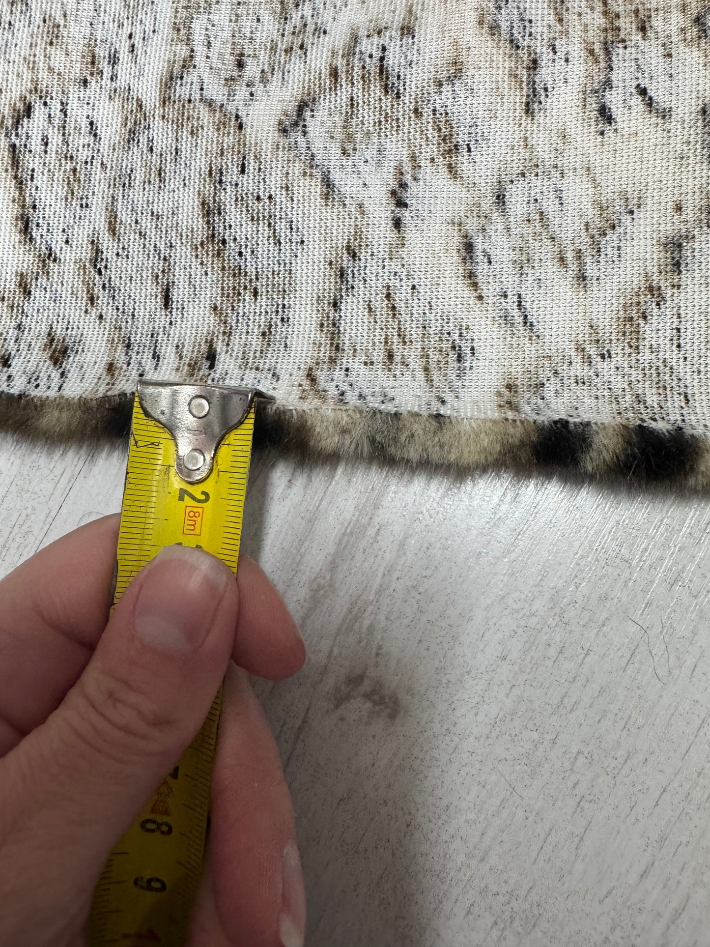 Coupon fausse fourrure léopard marron noir poils 1,5 cm – 30x67 cm