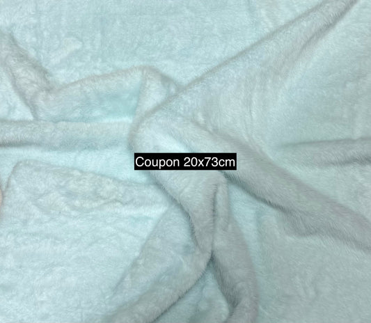 Coupon fausse fourrure vert d’eau / menthe poils courts 0,5 cm – 20x73 cm