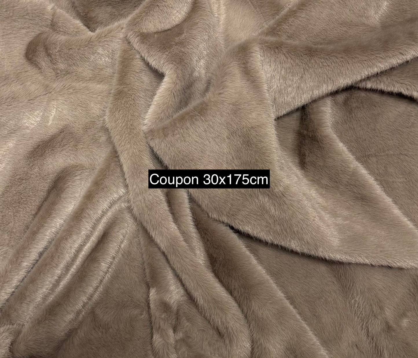 Coupon fausse fourrure marron taupe 30x175 cm – poils courts 1 cm – ultra doux