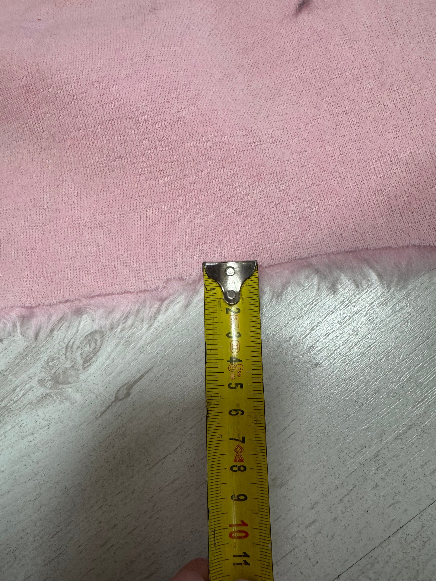 Coupon fausse fourrure rose 30x150cm – poils moyens 1/1,5cm