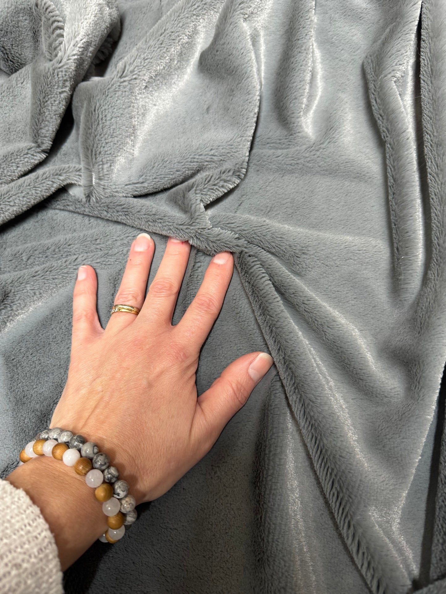 Soft short pile grey faux fur piece 30x150cm, 0.5cm pile length