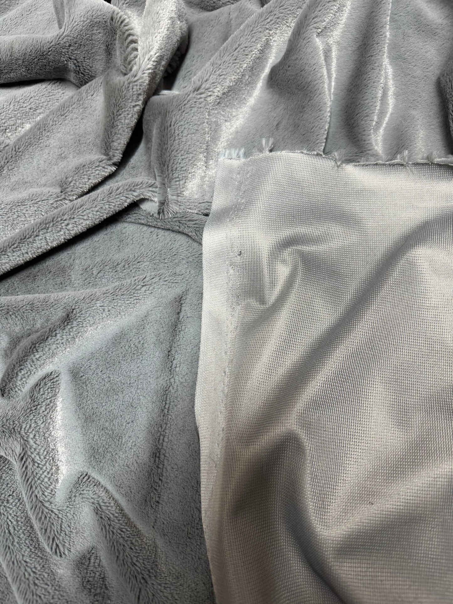 Soft short pile grey faux fur piece 30x150cm, 0.5cm pile length