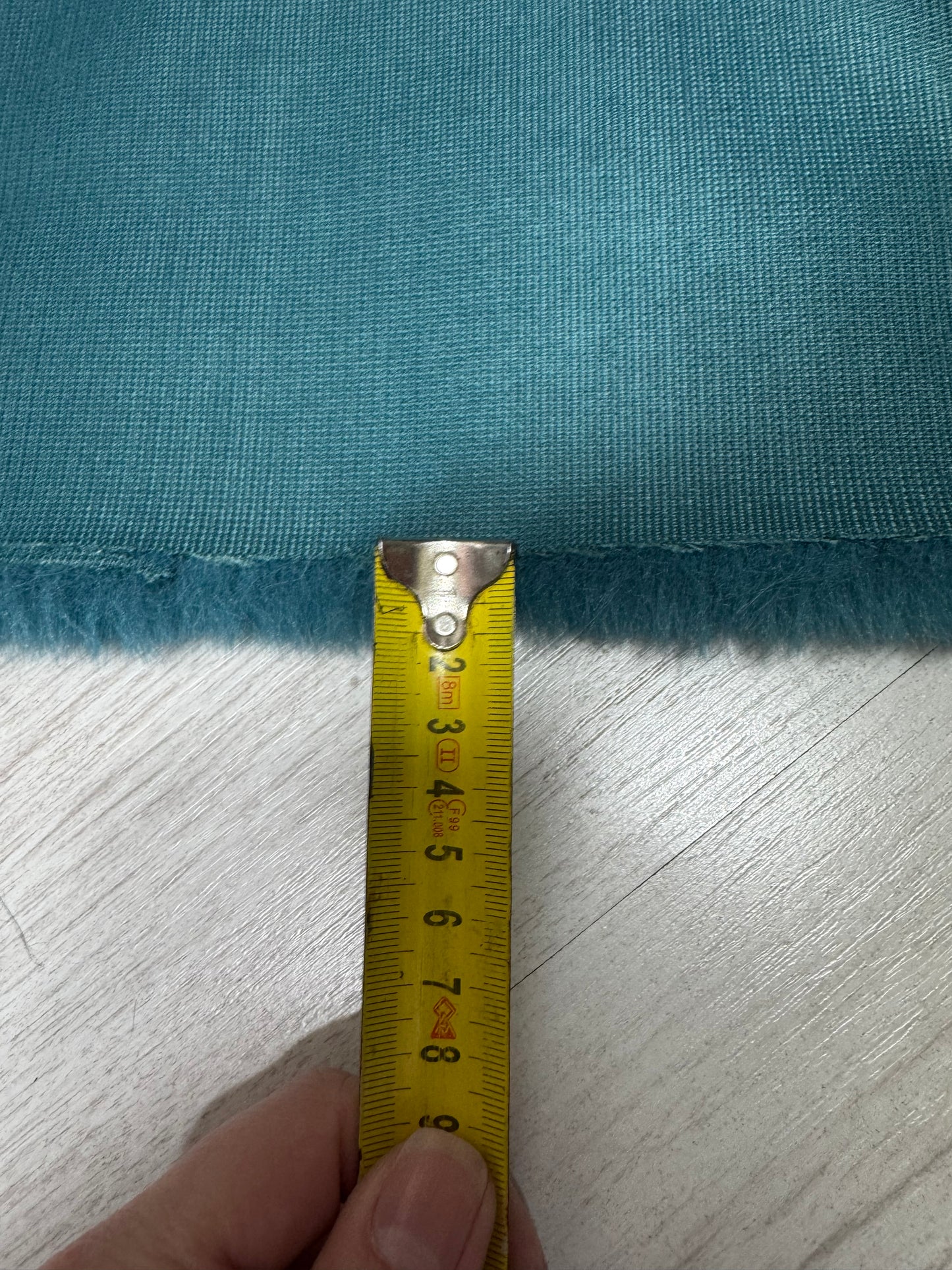 Coupon fausse fourrure bleu canard 21x172 cm – poils ~2 cm