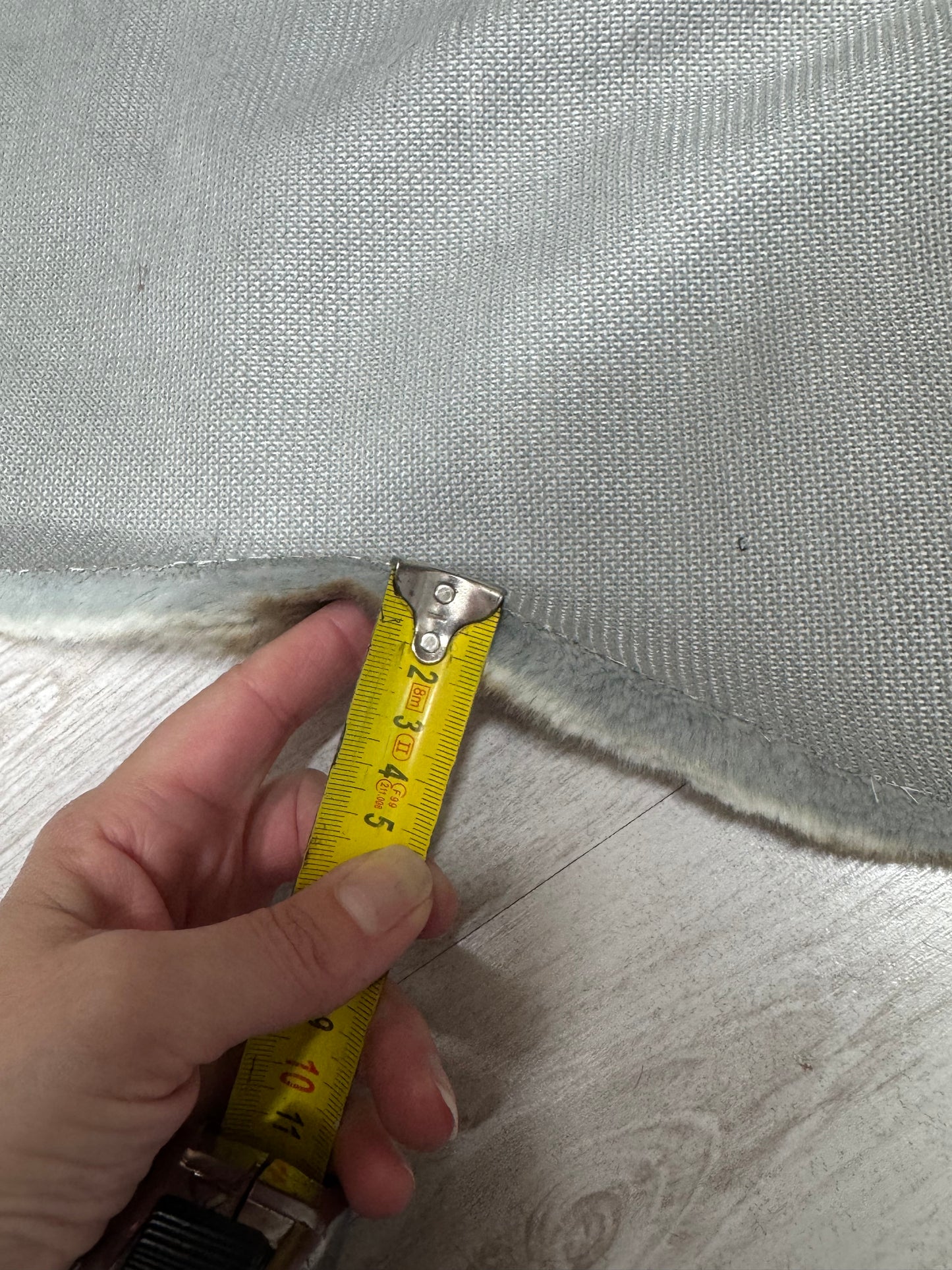 Coupon fausse fourrure beige/marron rayée 32x150 cm – poils 2 cm – effet naturel