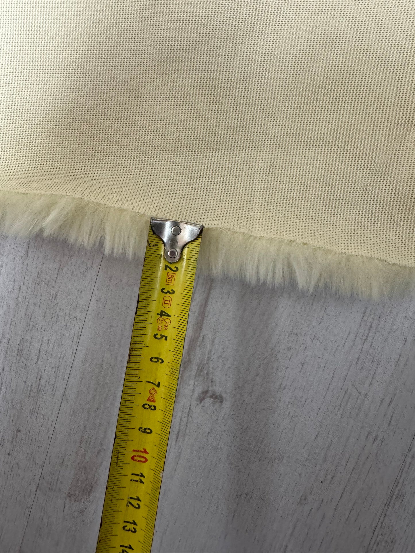 Fausse fourrure jaune douce poils 2 cm – coupon 30x69 cm épais qualité premium