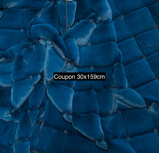 fausse fourrure bleu pétrole texturée damier coupon 30x159 cm