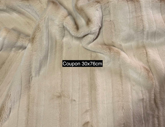 Coupon tissu fausse fourrure texturée effet rayures beige crème de qualité à poils mi-longs 30cm x 76cm