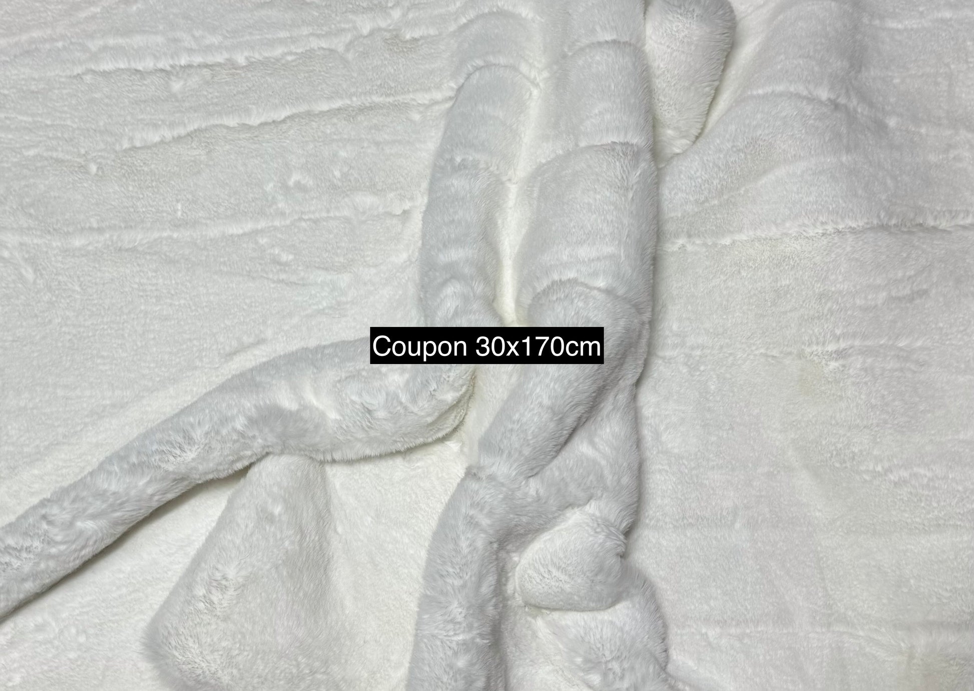 Coupon fausse fourrure blanche 30x170 cm poils 2 cm avec défauts plis