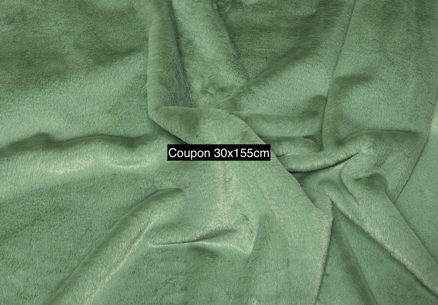 fausse fourrure verte douce poils courts 1 cm coupon 30x155 cm