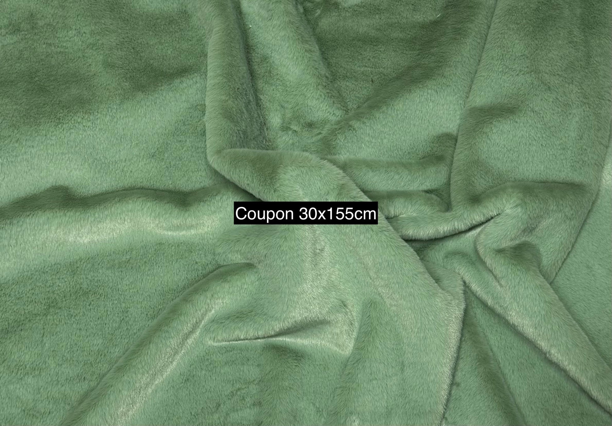 fausse fourrure verte douce poils courts 1 cm coupon 30x155 cm