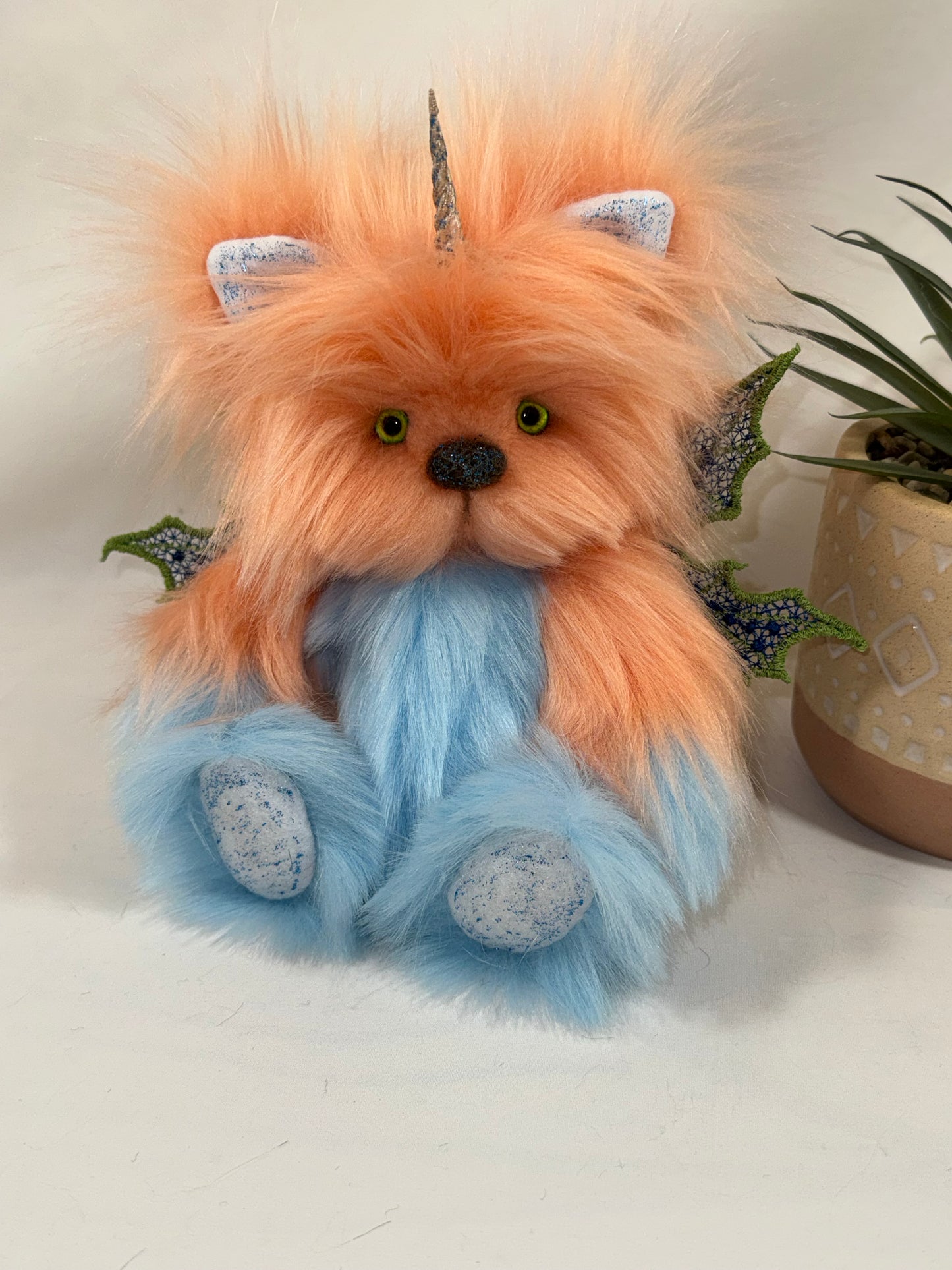 Résevée pour Viviane Abella Licorne 24cm