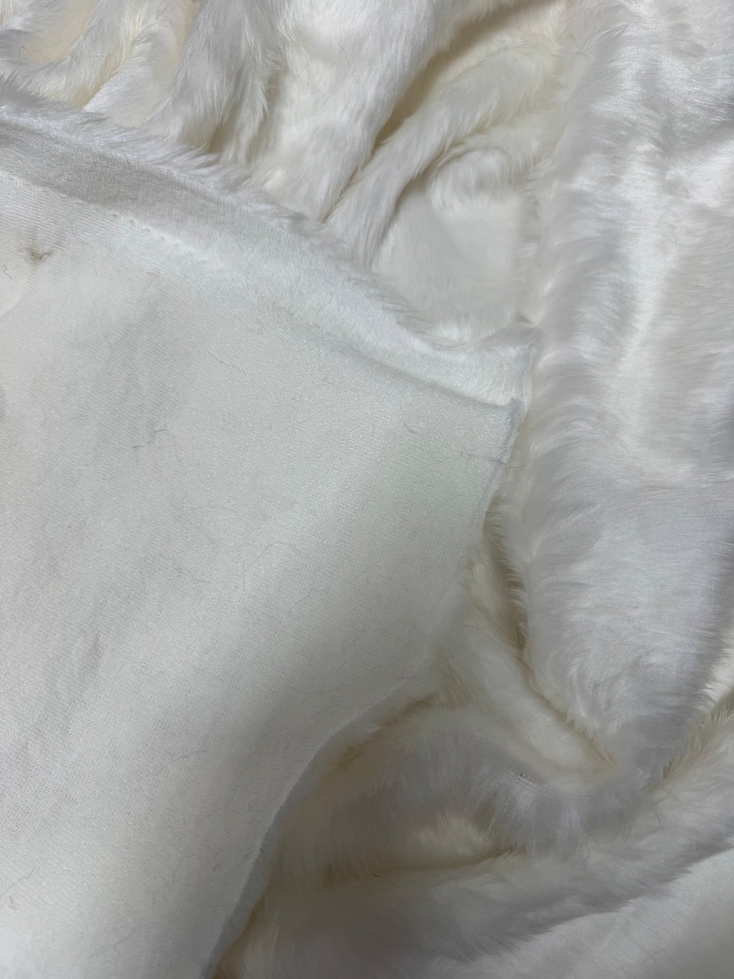 Coupon fourrure blanche couture artisanale 30x140 cm Shopify boutique

