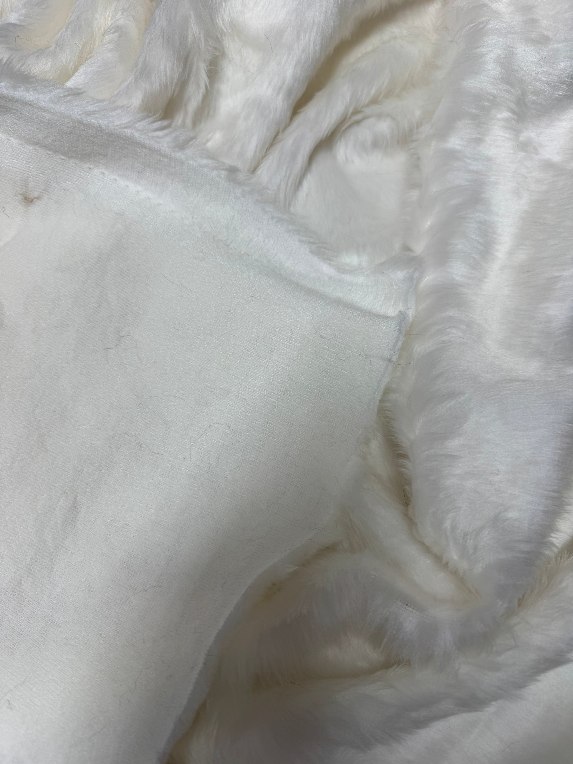 Coupon fourrure blanche couture artisanale 30x140 cm Shopify boutique

