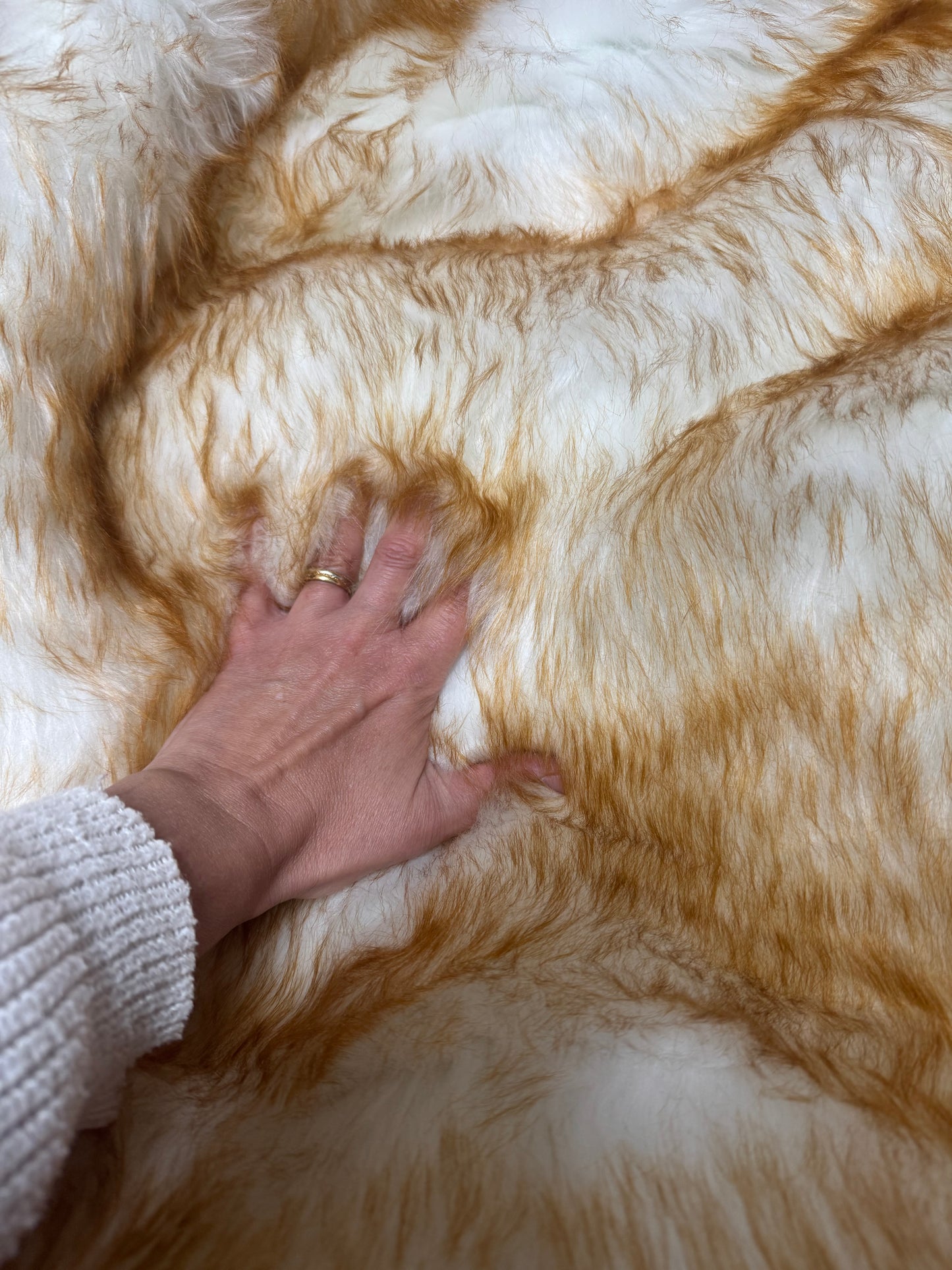 Fausse fourrure blanche et caramel épaisse qualité extra couture peluche