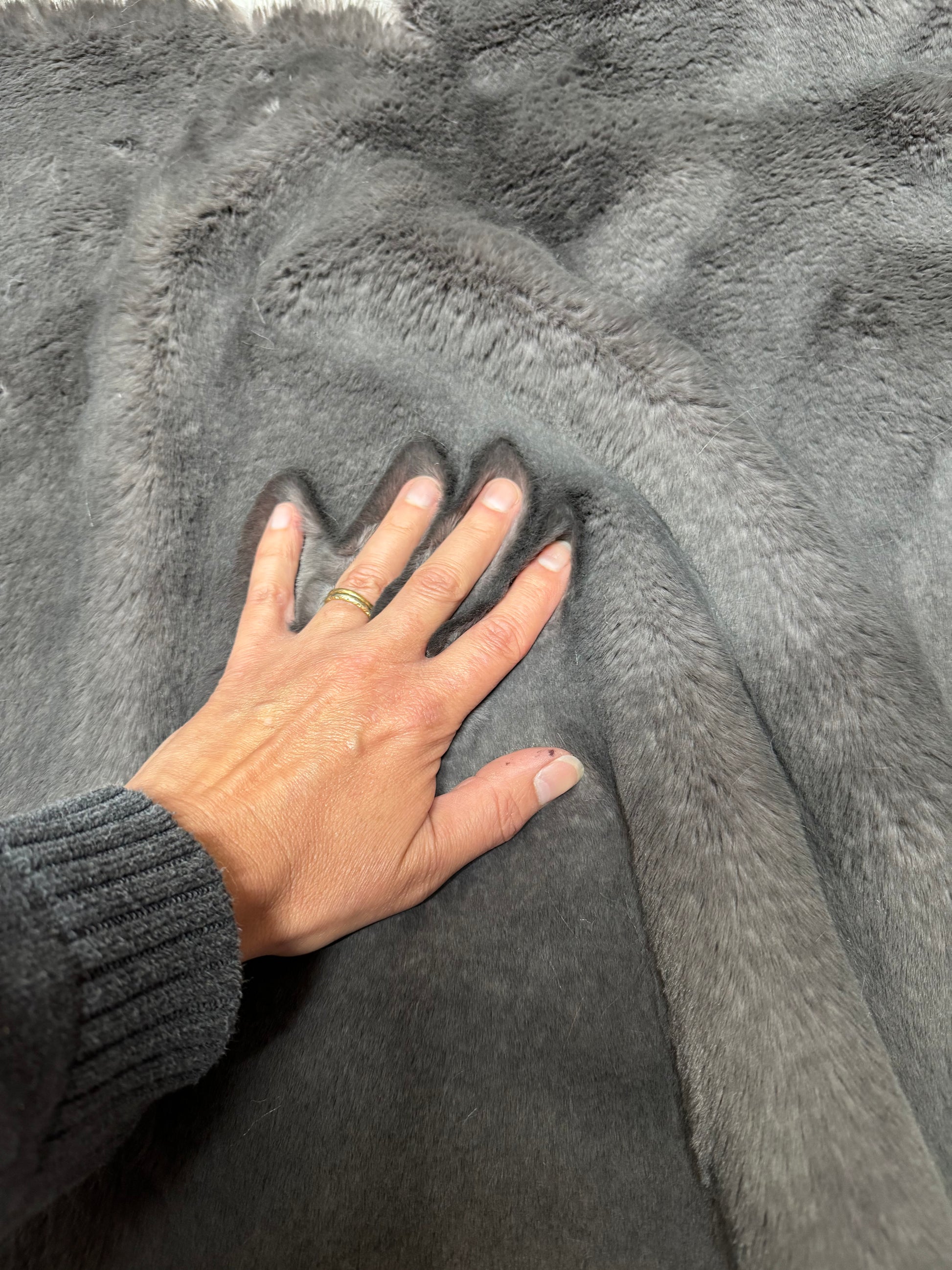 Fausse fourrure gris chaud douce couture ours de collection