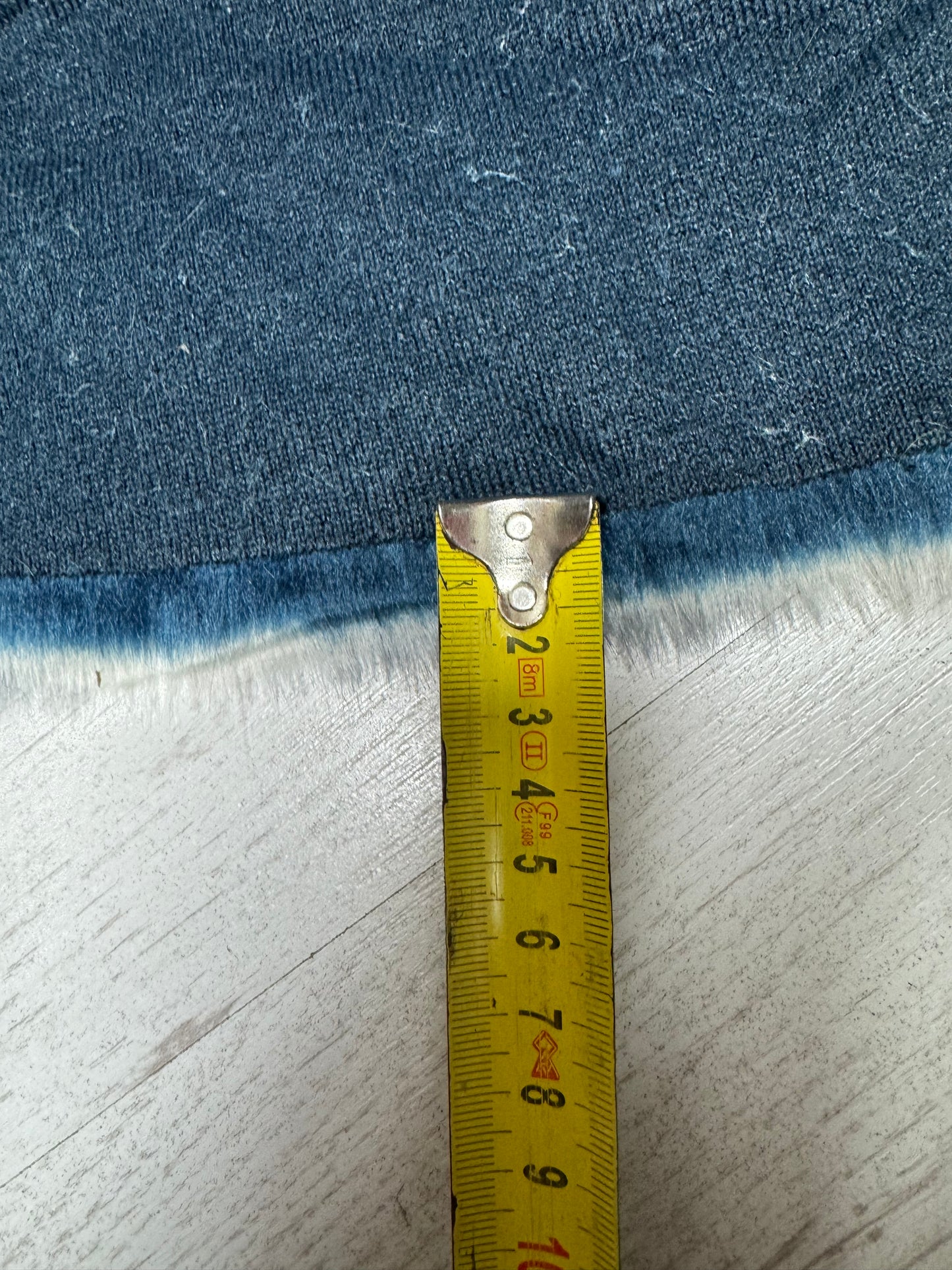 Blue and white faux fur remnant 30 x 132 cm - 2 cm soft pile