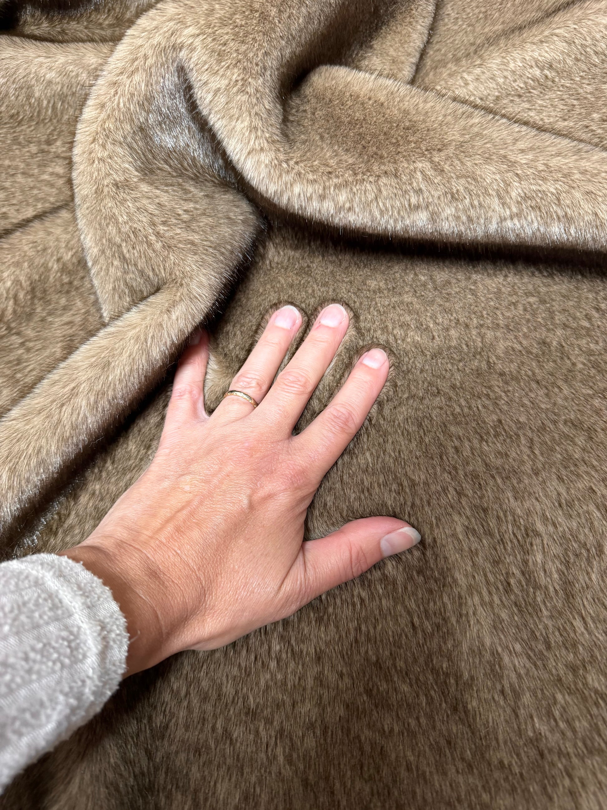 Fausse fourrure marron naturelle douce pour couture ours de collection