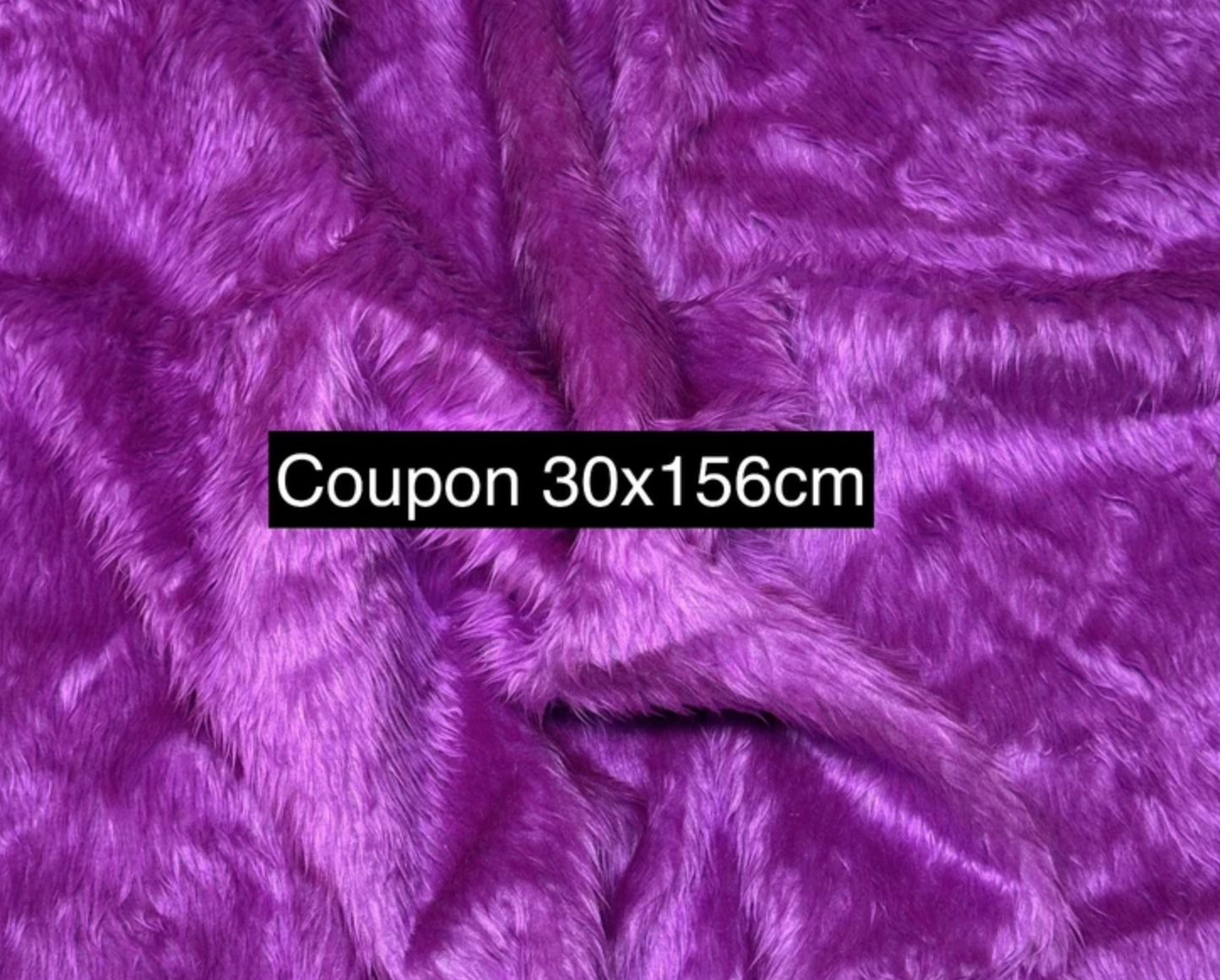 Coupon tissu fausse fourrure douce et légère violet à poils mi-longs 30cm x 156cm