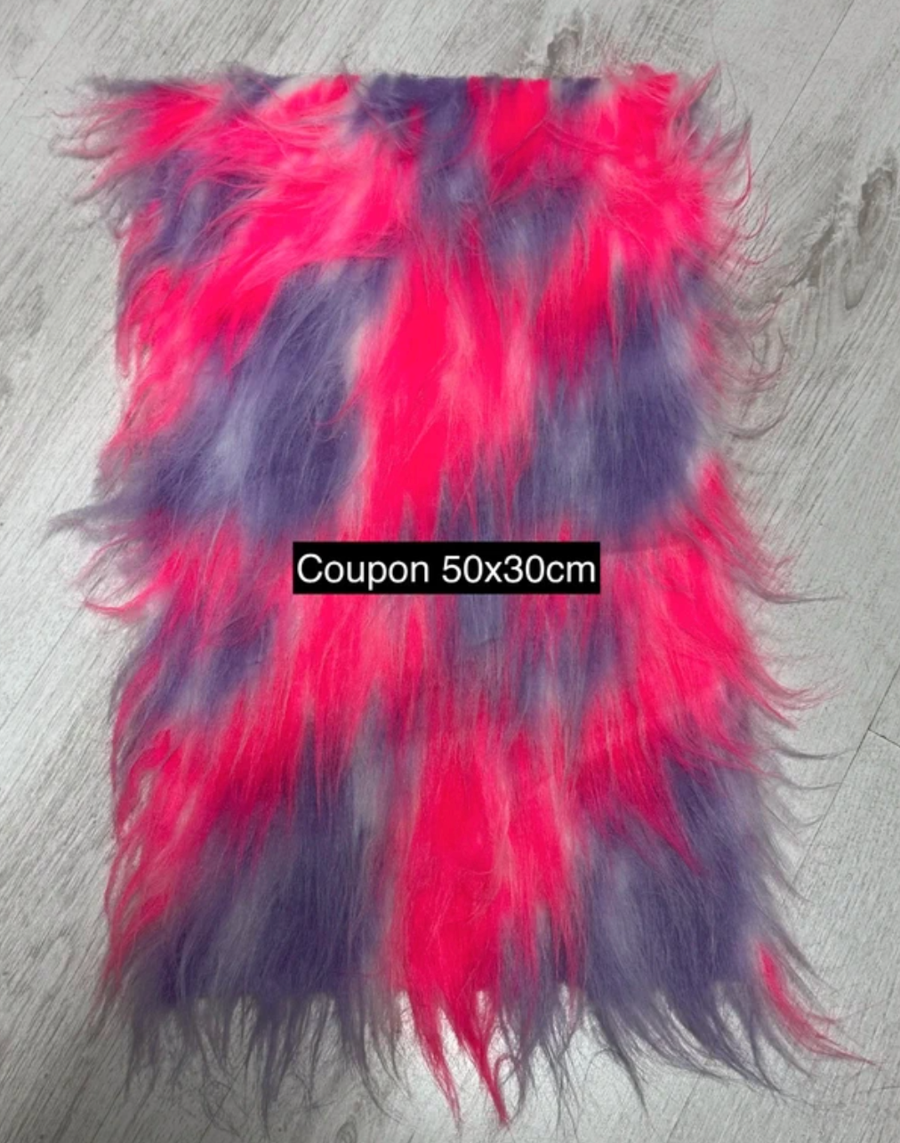 Coupon tissu fausse fourrure douce légère à poils longs violet rose blanc 50cm x30cm