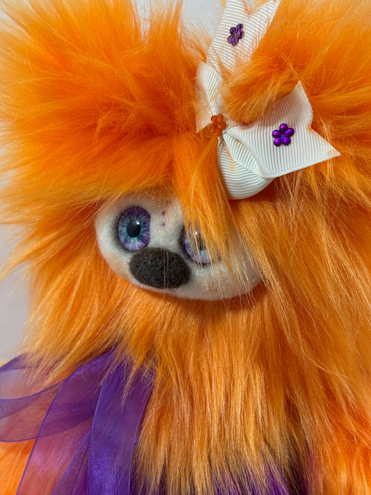 Frimousse Amber — Peluche Artisanale Unique 30 cm en Fausse Fourrure Orange | Fait main en France