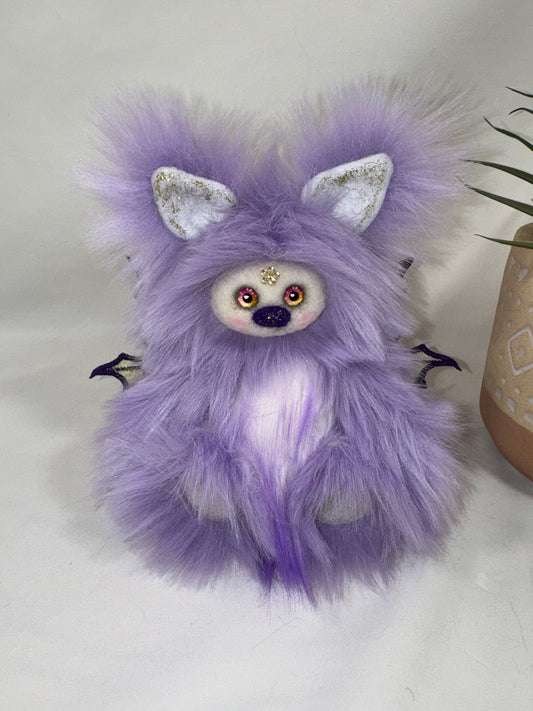 RESERVEE DOMINIQUE *** Frimousse elfique Améthyste 18 cm