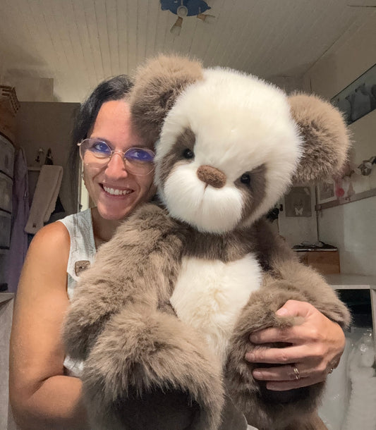 Balou – Panda de collection articulé 65 cm en fausse fourrure marron taupe et blanc crème