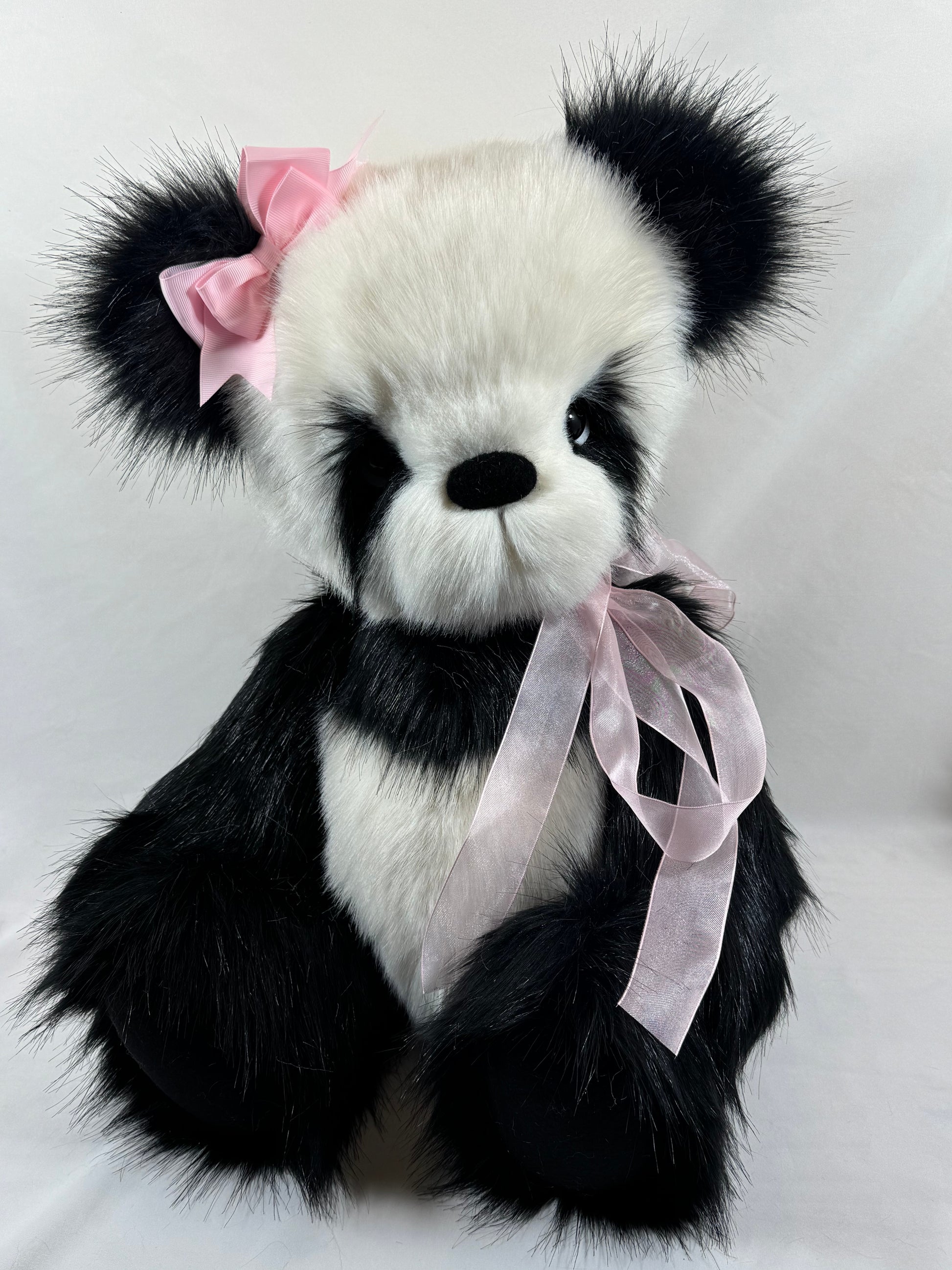 Heavy panda de collection avec ruban rose et certificat