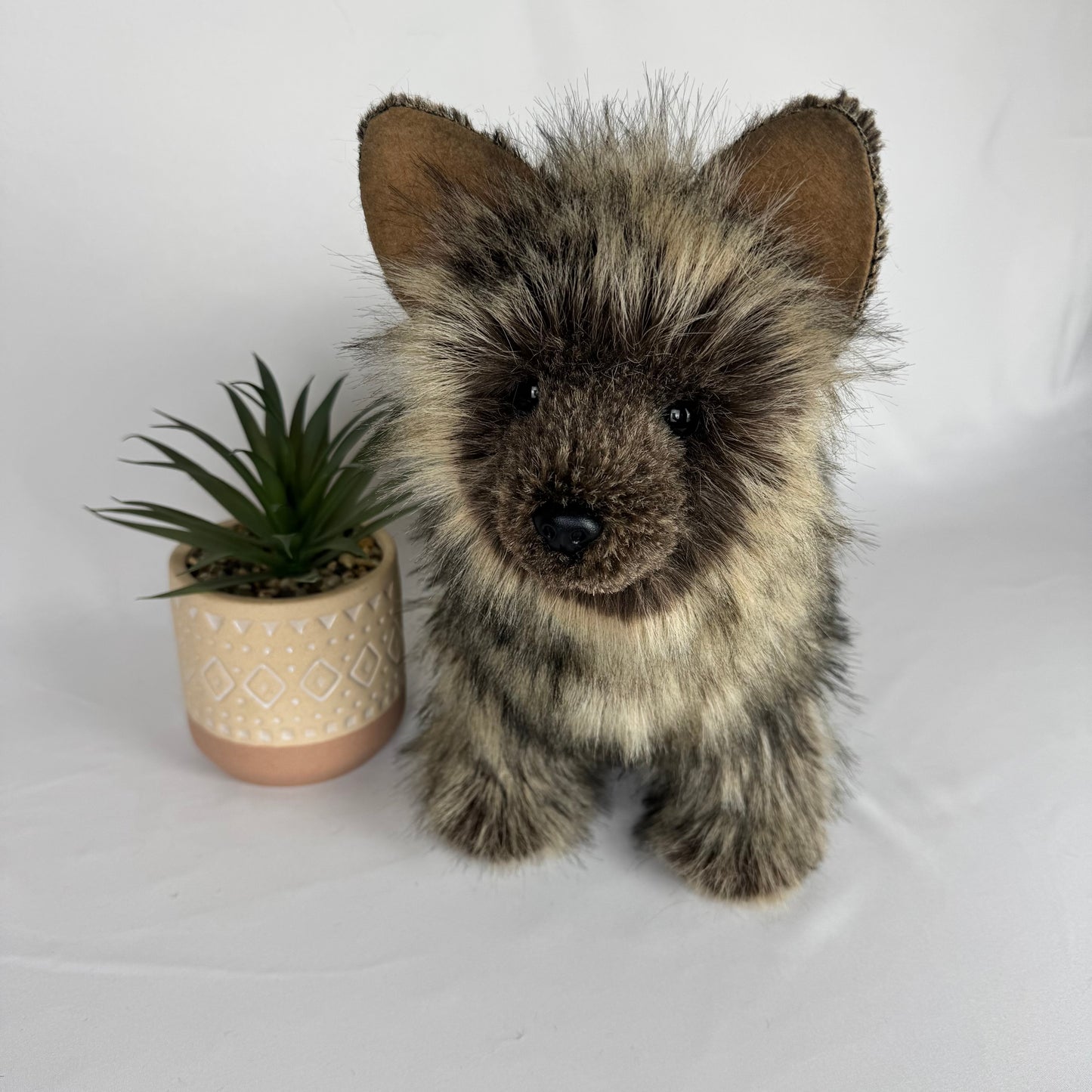 🐺 Looping – Louveteau Réaliste Articulé en Fausse Fourrure | Chiot Chien-Loup de Collection Ooak (33x35 cm)