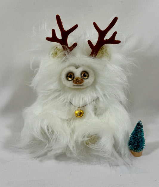 Frimousse de Noël “Neige” – Peluche de collection articulée 17 cm | yeux en verre & visage feutré