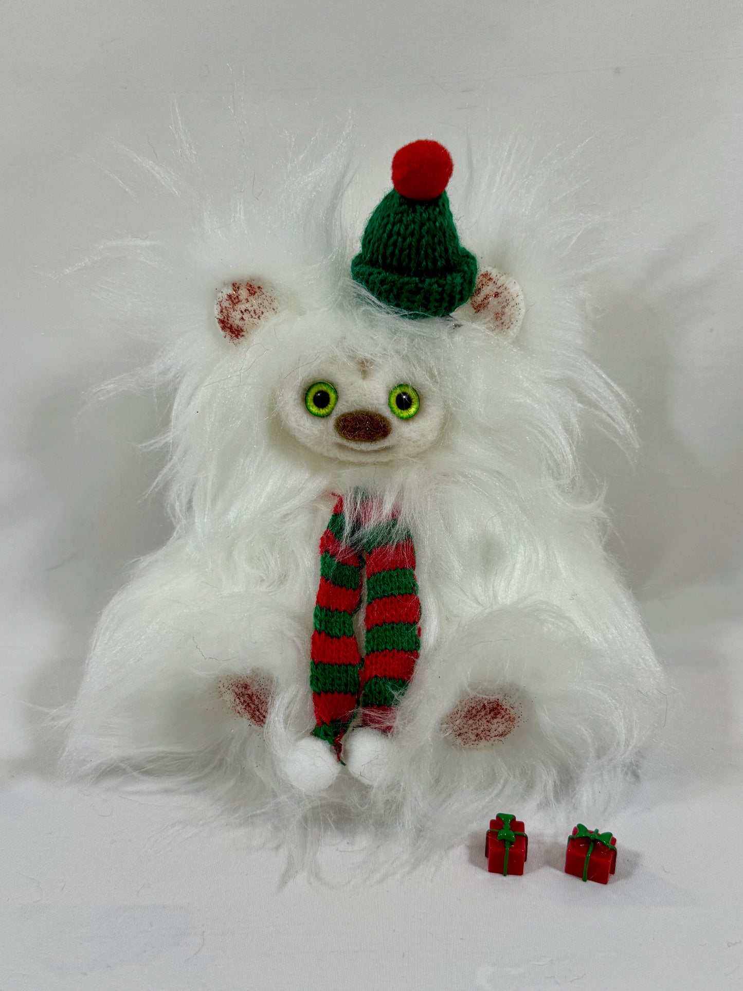 Frimousse de Noël “Noëlle” – Peluche de collection articulée 17 cm | yeux en verre & visage feutré