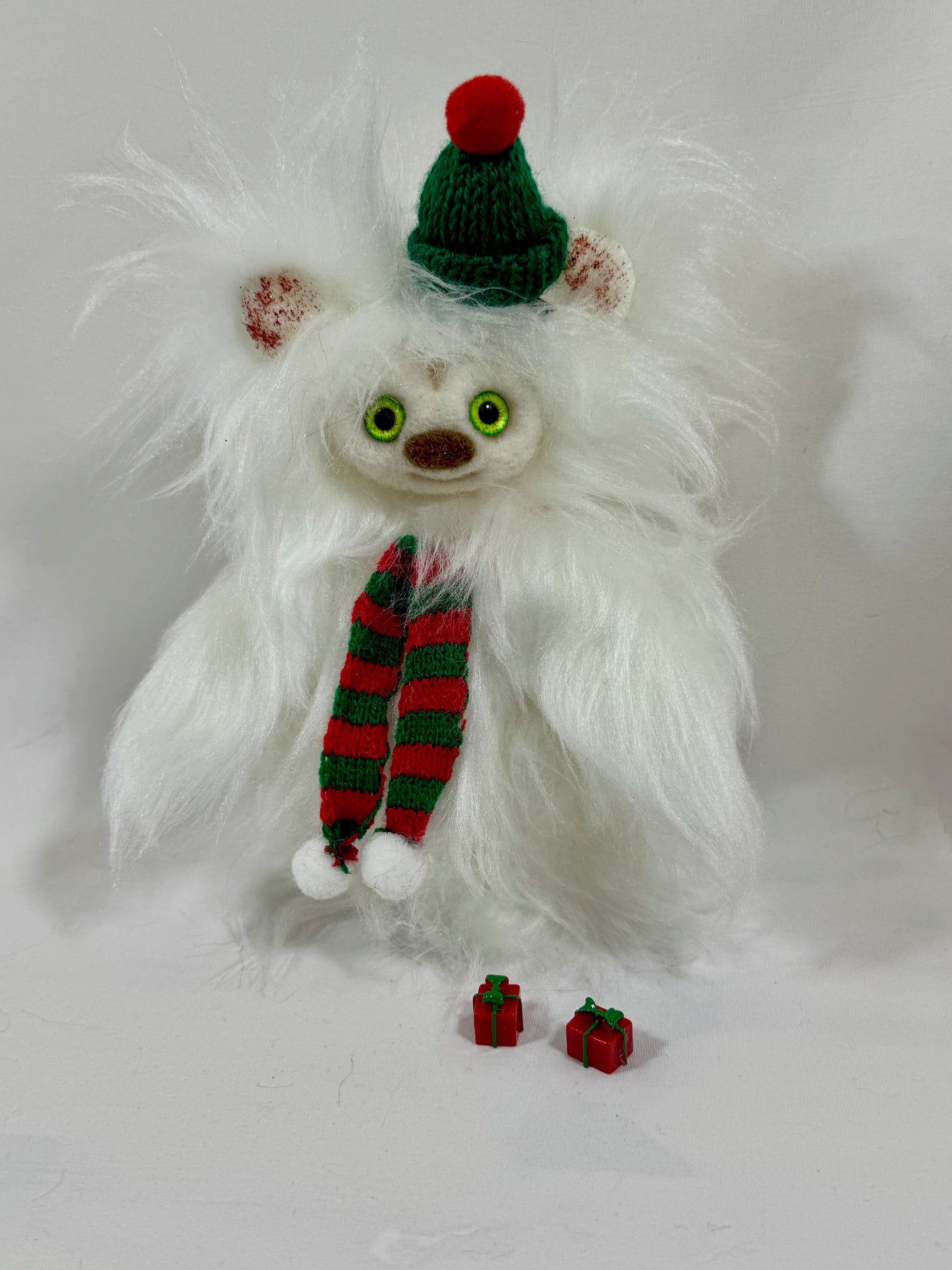 Frimousse de Noël “Noëlle” – Peluche de collection articulée 17 cm | yeux en verre & visage feutré
