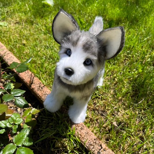 Numa – Chien réaliste articulé en peluche fait main, inspiration husky 35cm