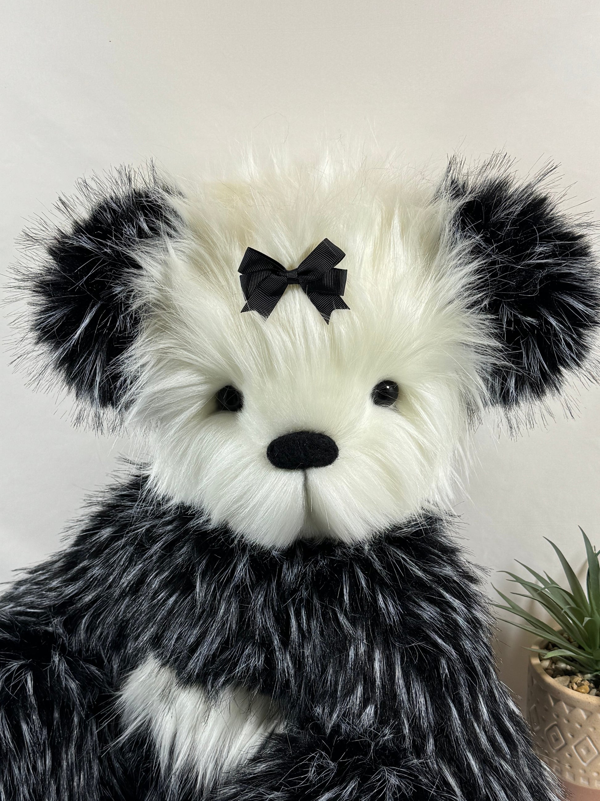 Peluche artisanale de collection fait main avec articulation bois et métal