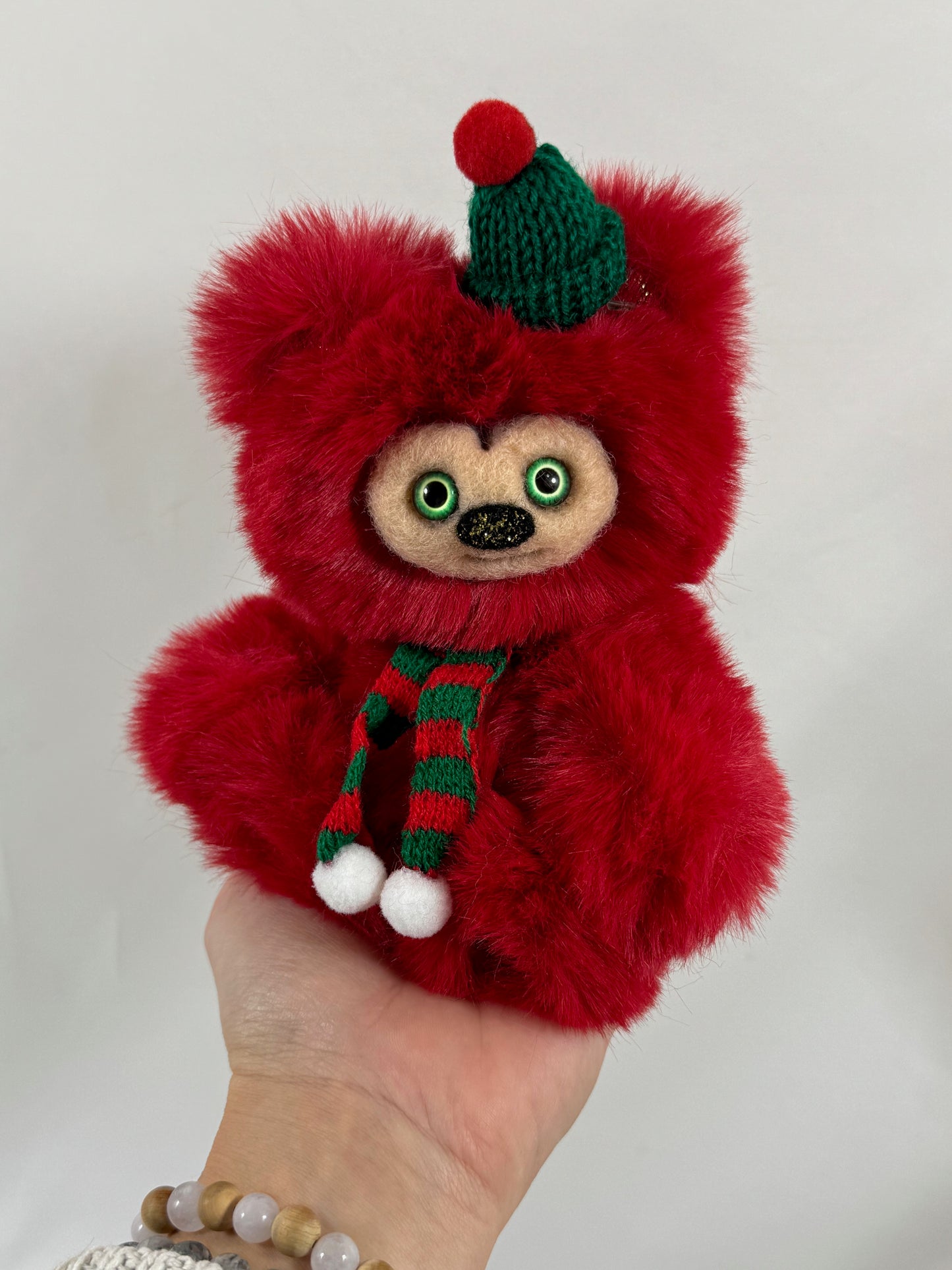 Frimousse de Noël “Pixi” – Peluche de collection articulée 16 cm | yeux en verre & visage feutré